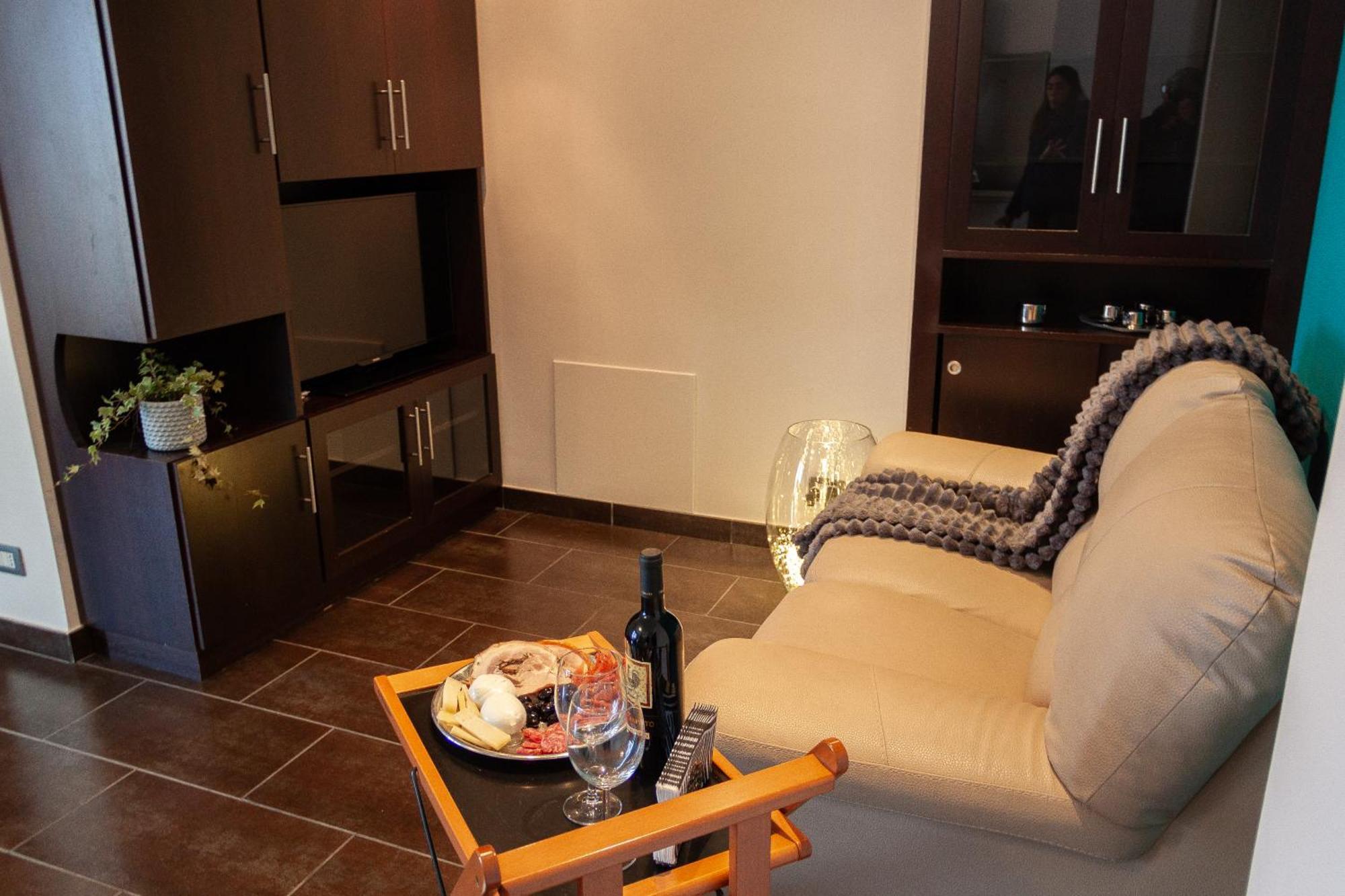 A Casa Di Marco Guesthouse - Apt Di Ciampino E Stazione Per Roma Марино Экстерьер фото