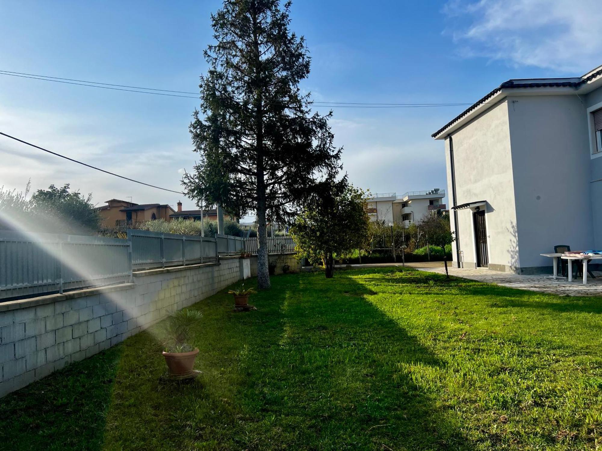 A Casa Di Marco Guesthouse - Apt Di Ciampino E Stazione Per Roma Марино Экстерьер фото